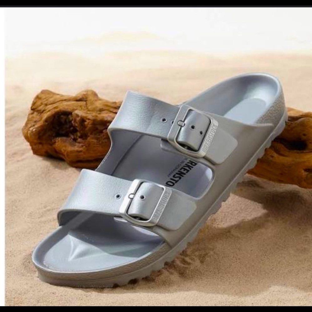 Women’s platinum Birkenstock scandals size 8.5